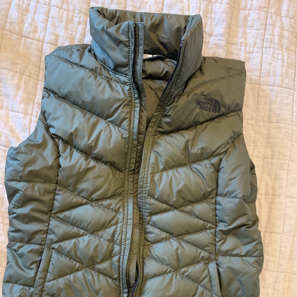 NEVER WORN Green The North Face Vest